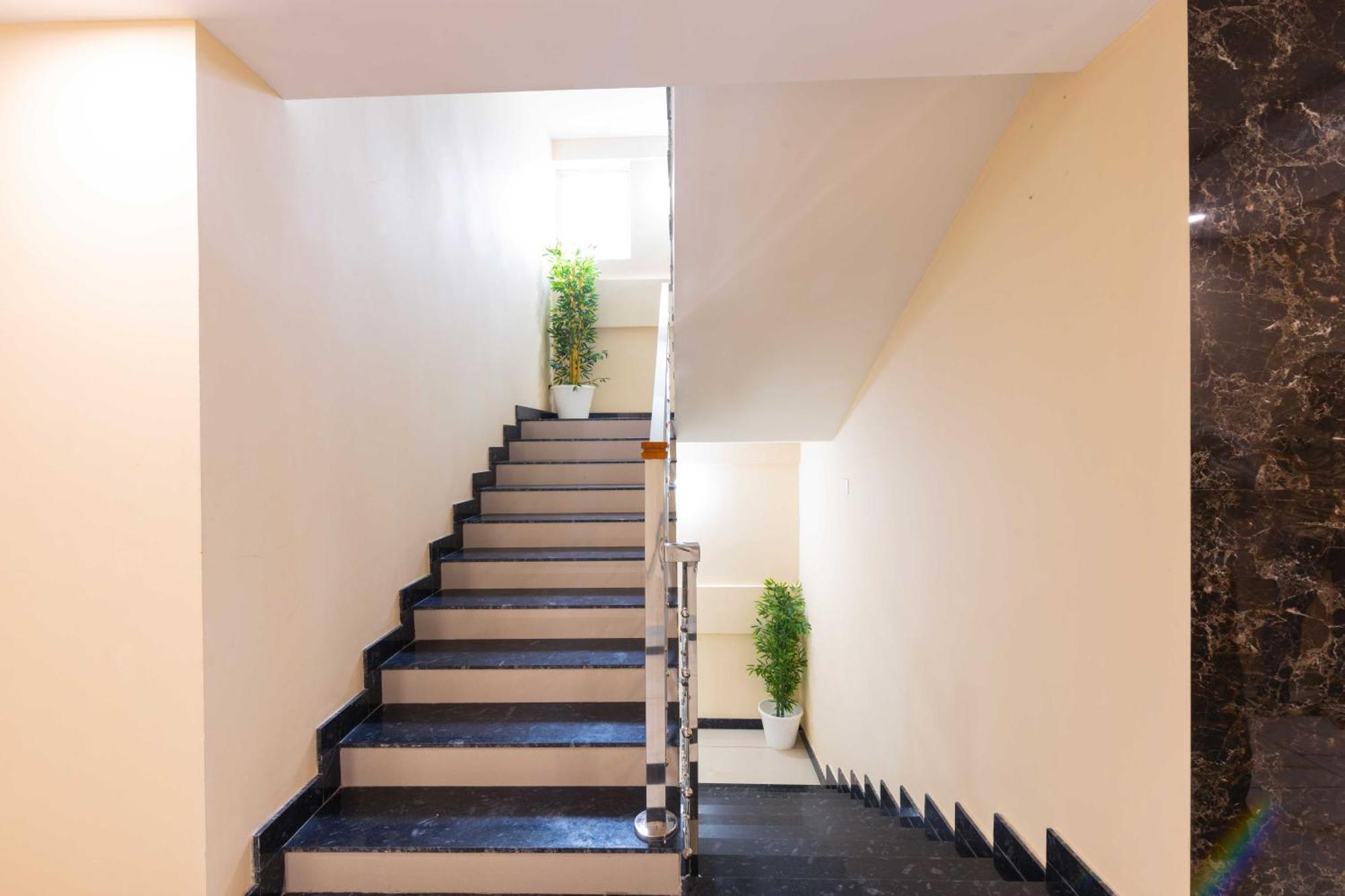 Treebo Airsuite Airport Hotel Kochi Exterior photo